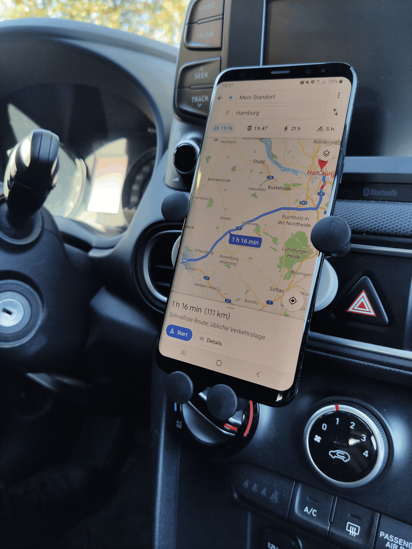 Vue 8 de CLAW - Support de smartphone pour voiture