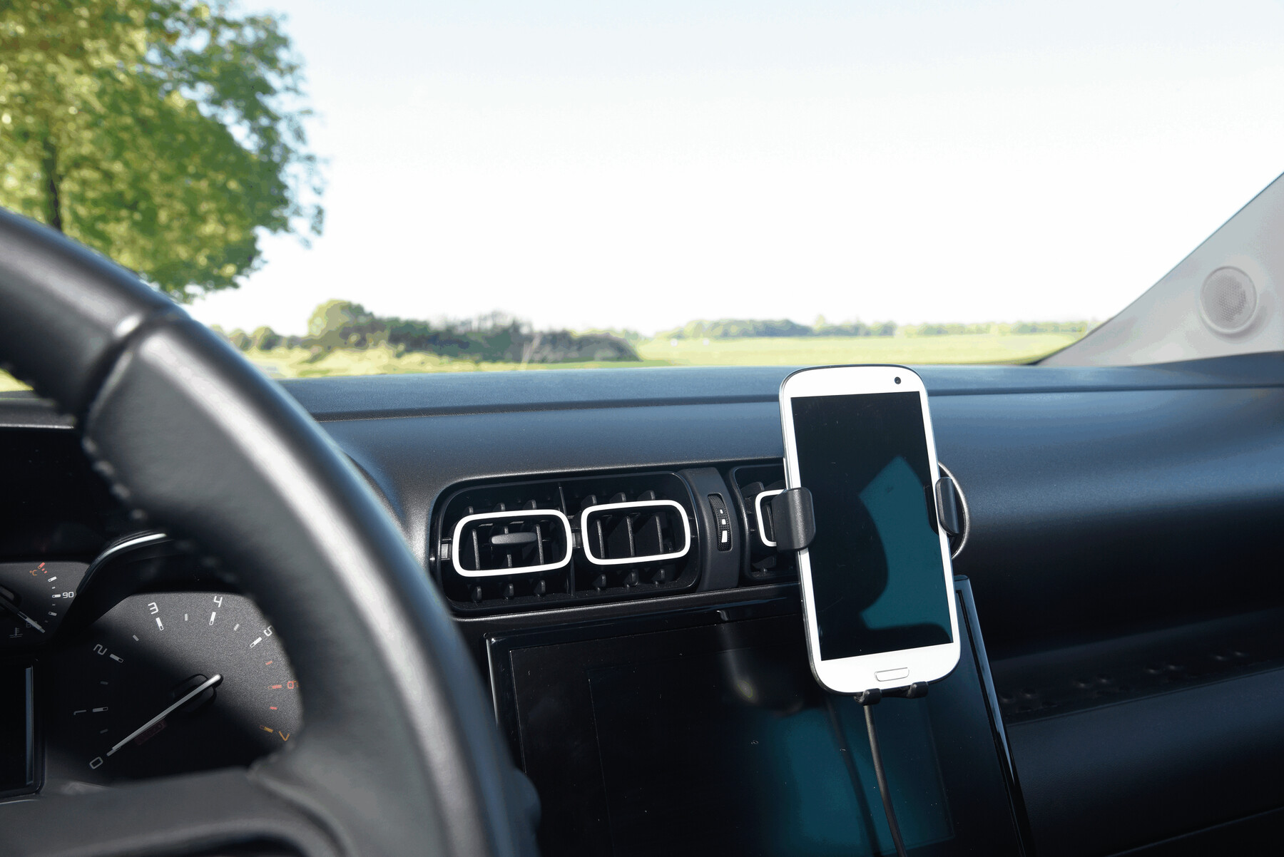 Vue 7 de IN CAR - Support téléphone